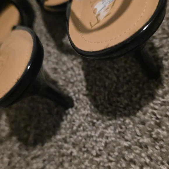 Pre-loved Franco Sarto Black Kitten Heels Sz 9.5 - Picture 4 of 6